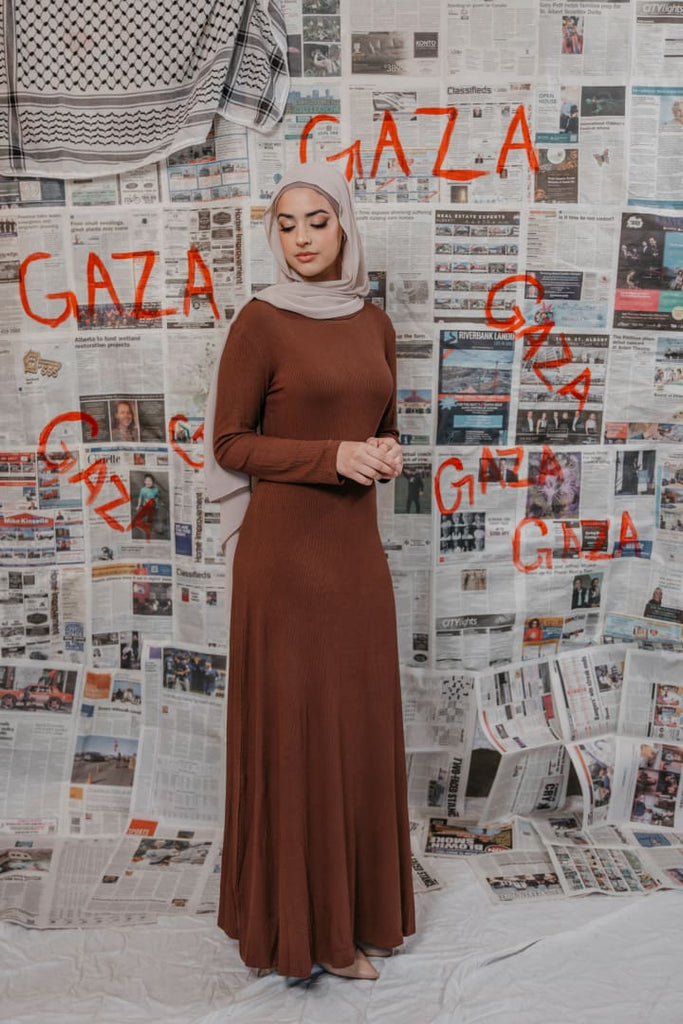 Afflatus Hijab - Hind Khoudary- Brown Ribbed Knit Maxi Dress Afflatus Hijab - Hind Khoudary- Brown Ribbed Knit Maxi Dress
