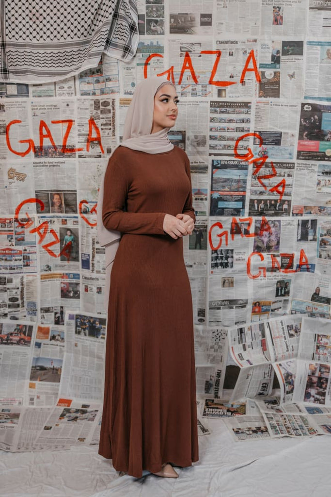 Afflatus Hijab - Hind Khoudary- Brown Ribbed Knit Maxi Dress Afflatus Hijab - Hind Khoudary- Brown Ribbed Knit Maxi Dress