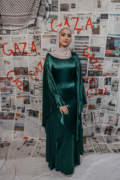 Plestia Alaqad Emerald Green Satin Kaftan Dress - Afflatus Hijab - abaya, afflatus hijab, hijab, hijab fashion, hijab in islam